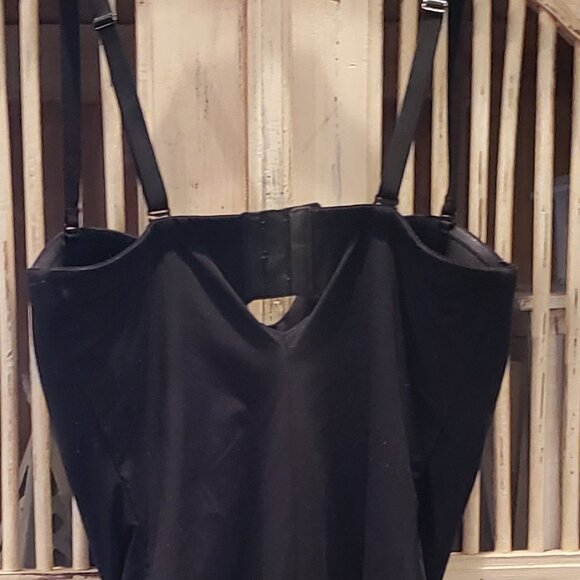 Wacoal Red Carpet Strapless Shaping Body Briefer in Black - Picture 4 of 13